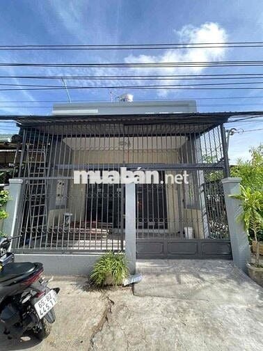 Cho thuê nhà trệt rộng 100m2 trục chính hẻm Nguyễn Văn Lịn