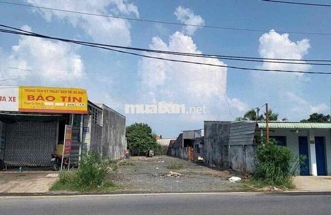 Kẹt tiền chú mình cần bán gấp miếng đất