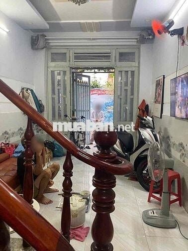 nhà trệt 2 lầu 3 pn 3 vs  hẻm xe tải