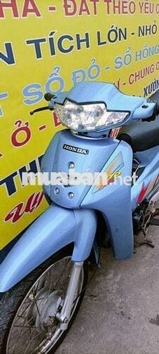 Em gái có xe wave bán