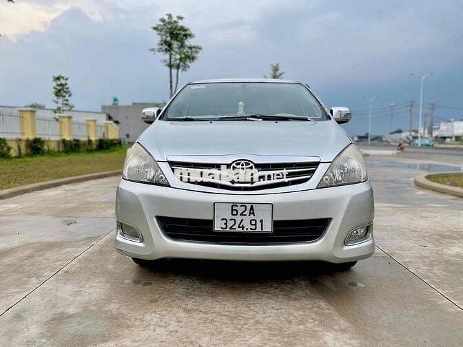 Toyota Innova 2009 G - 240747 km