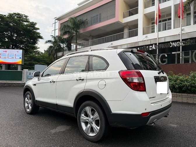 Cần bán CHEVROLET - CAPTIVA - LTZ đời 2013 số tự động ,màu trắng