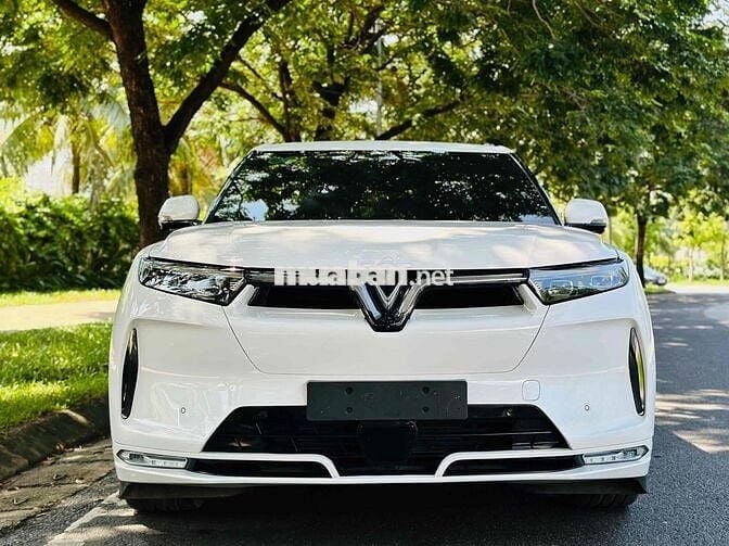 VinFast VF9 Plus pin mới CATL 620km/1 lần sạc