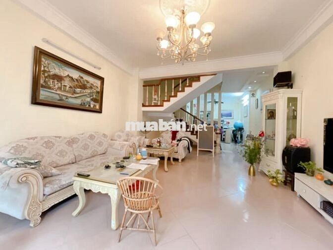 Bán nhà Lạc Long Quân, Ngõ ô tô, 50m2, 5 tầng, 13.5 Tỷ, Tổ ấm tinh hoa