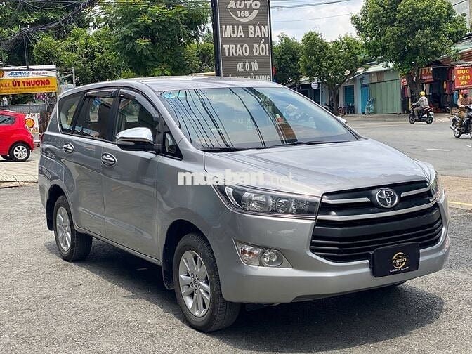 Toyota Innova 2016 2.0E