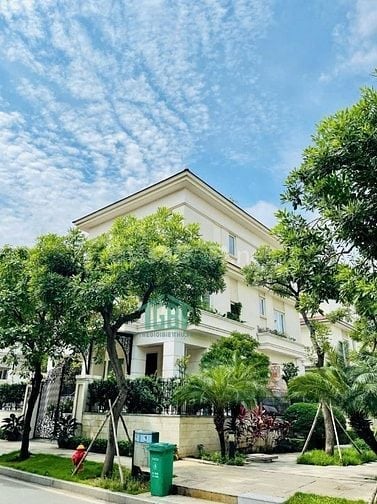 Cần bán nhà căn góc đường Mai Chí Thọ, khu dân cư Cán BCNV Quận 2 cũ. 