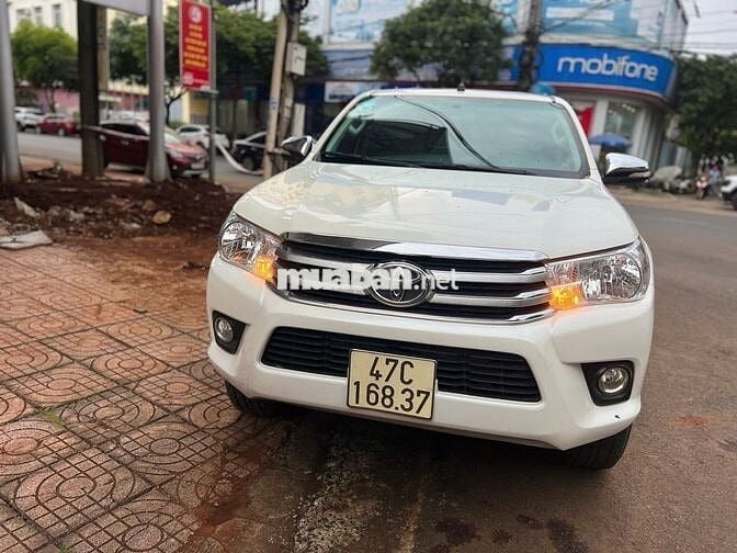 TOYOTA HILUX 2017 MT - Nhập Thái 435tr