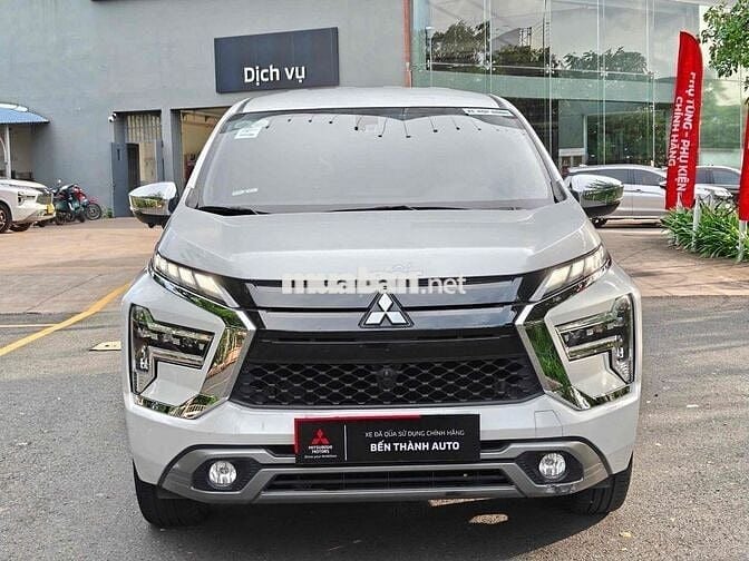 Mitsubishi Xpander AT Premium 2023 Odo 4v9