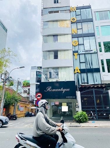 Cho Thuê Mặt Bằng 2 Mặt Tiền Điện Biên Phủ 