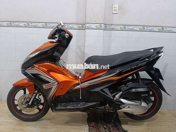 Ab 125=cam đen,xe còn mới lắm,bs65