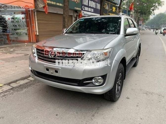 Toyota Fortuner 2.7V 4x2 AT 2015