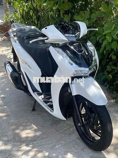 sh 2022 giá 61 tr 700 sẵn trắng -đỏ -đen
