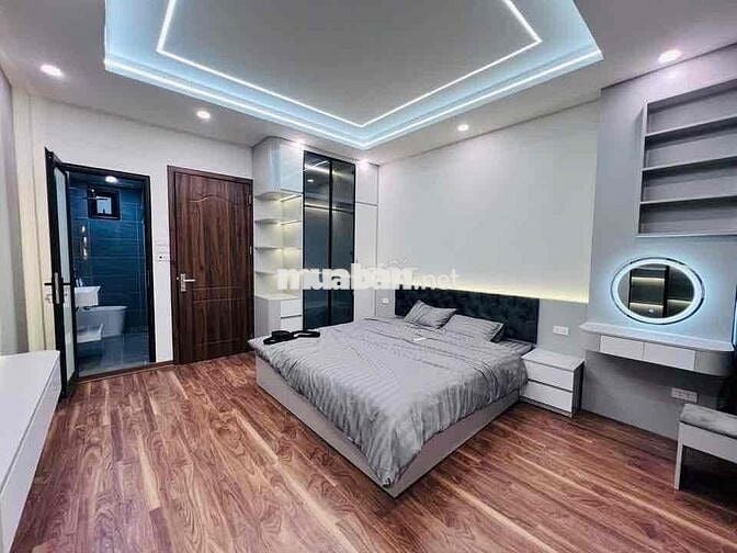 Bán Nhà Cầu Giấy -31m2x5 tầng-gần phố -full nội thất -7.5 tỷ