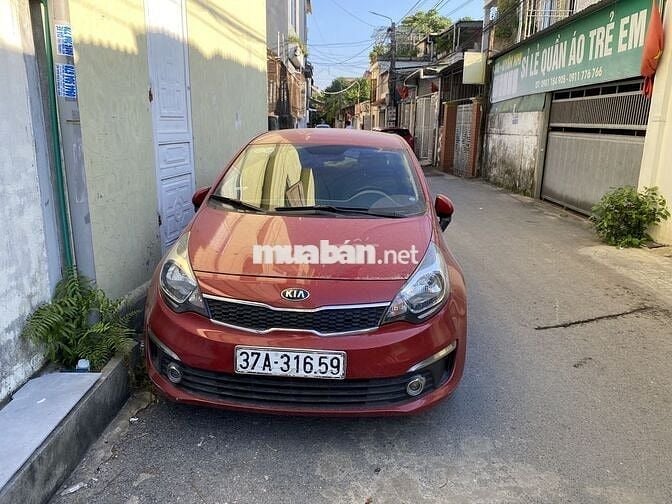 Kia Rio 2016 1.4 AT Sedan - 36000 km