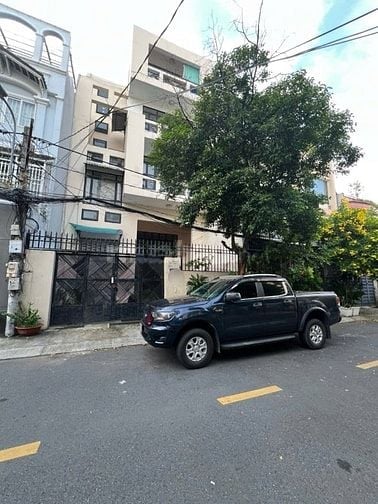 ⭐️Biệt thự 4 Lầu DT:8x17m, THANG MÁY đường xe tải 12m Đường Số 20,