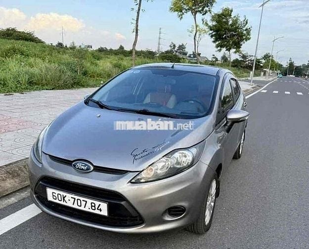 Ford Fiesta 2011 1.6 AT Sedan - 130000 km