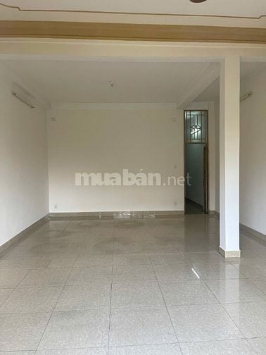 Cho thuê nhà mặt tiền Lê Tuấn Mậu, P.13, Q.6 giá 20tr