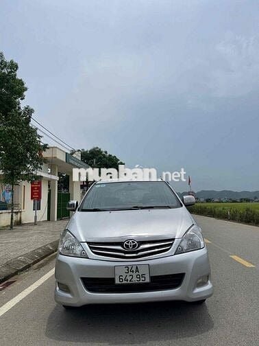 Toyota Innova 2009 G