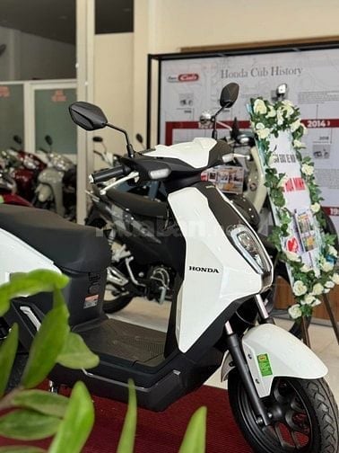 🛵𝐈𝐂𝐎𝐍-𝐞 đã có sẵn tại HEAD HOÀ MINH 