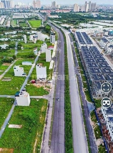 10 tỷ/50m2 sẵn nhà 2 tầng tại đất dịch vụ Vân canh