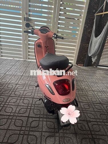 Bán Vespa Sprint màu hồng xinh xắn 125 ABS