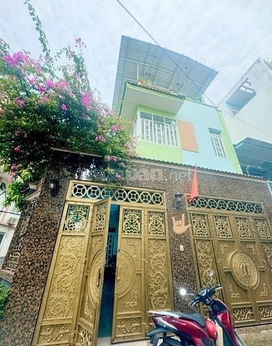 MẶT TIỀN KHU TÊN LỬA – KHÔNG GIAN SỐNG XANH – NỘI THẤT GỖ ĐỎ 