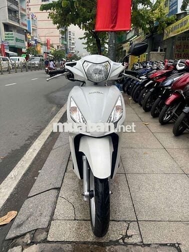 Honda vision 2017 mới 90% Bstp chính chủ