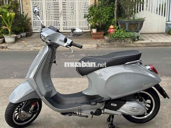 VESPA đk 2024 chuẩn 1500 km còn thơm mùi xe mới