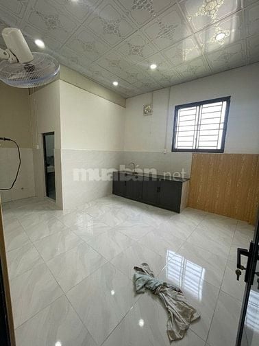 Bán nhà nở hậu sổ riêng gần chợ trung chánh