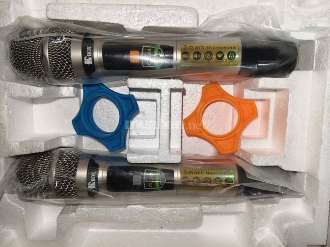 Loa Bluetooth KCBOX + tặng kèm 2 mic không dây