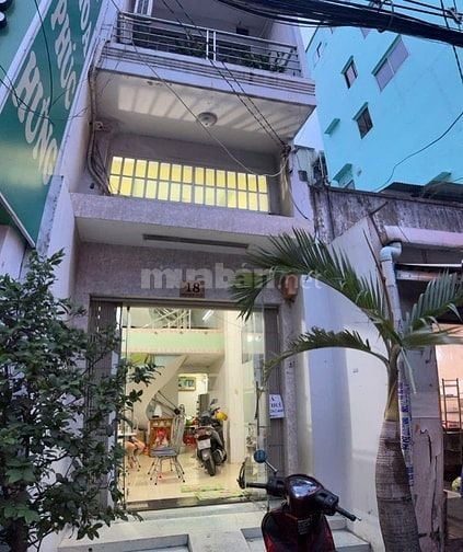 Cho thuê nhà mặt tiền nở hậu Nguyễn Công Trứ, Bình Thạnh, 4 tầng