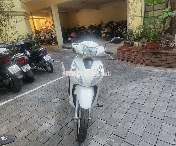 Bán xe vision trắng đăng ký T12/2024