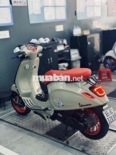 Cần Bán Vespa Sprint 2019