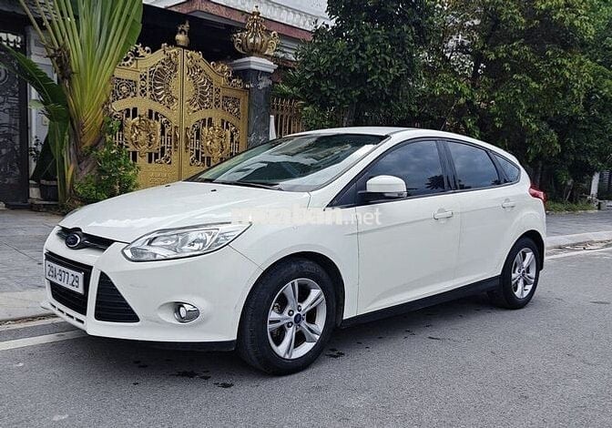 Ford Focus 2013 1.6 AT Hatchback - 138000 km