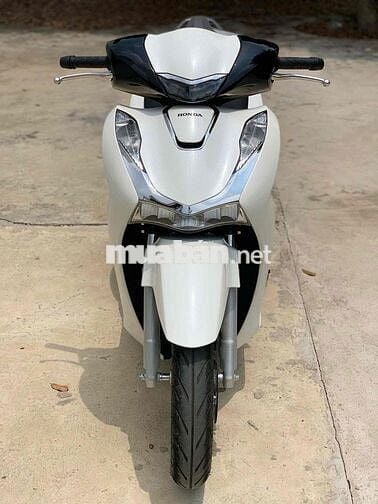 Hết tiền cần bán sh 160i cbs đk 2/2025 odo 840km