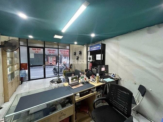 Bán nhà mặt phố Võ Thị Sáu, dt 70m2, mt 18m, giá 21 tỷ.
