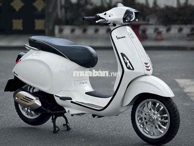 vespa 2016 kiễng đẹp may zin nợ xấu trả 50% ạ