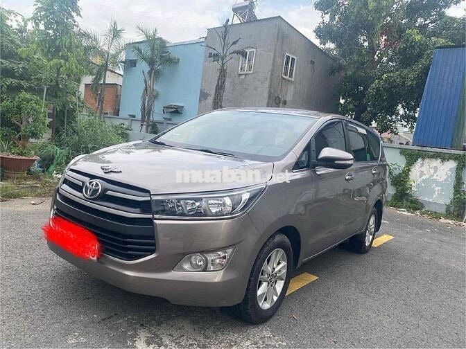 Toyota Innova 2016 2.0E - 750000 km