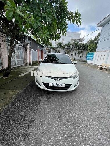 Hyundai i20 2016 1.4 AT - 128000 km