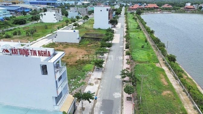 Cặp nền KDC 210m² Bình Chánh - Mặt tiền 14m - View Hồ phong thủy đẹp