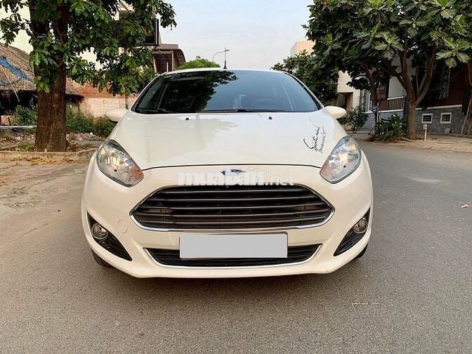 Ford Fiesta 2015 số tự động, hatcback thể thao