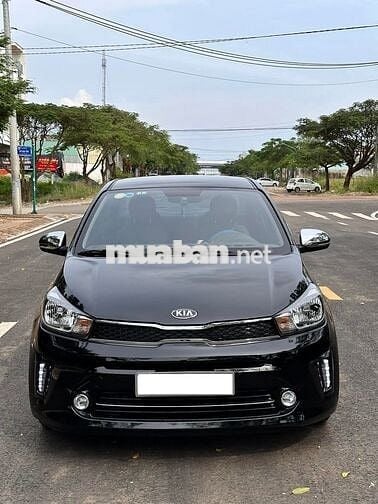 Kia Soluto 2020 số tự động màu đen rin
