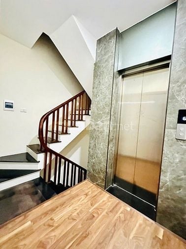 Bán nhà phố Ngọc Khánh 80m2, 6 tầng, có thang máy, vỉa hè, ô tô tránh