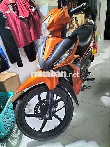 Honda Wave RSX màu cam đen