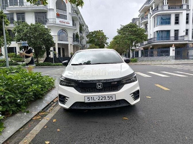 240 2022 RS - 75000 km