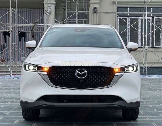 2025 Premium - 0000 km
