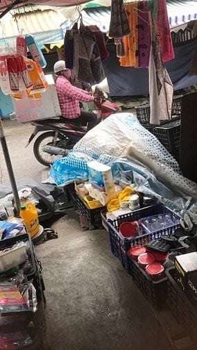 Mặt bằng cho thuê ở chợ bình Long, quận bình Tân 