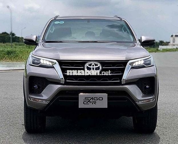 Toyota Fortuner 2022 2.4L 4x2 AT - 55000 km