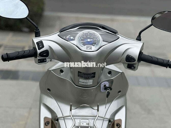 CẦN BÁN XE FUTURE 2020 MÀU BẠC