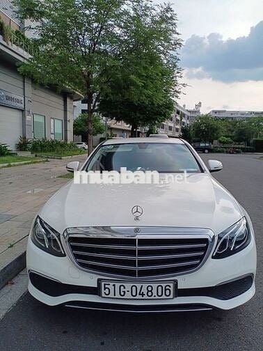 Xe E class lành, ko hề hư vặt, 1 người chạy từ đầu